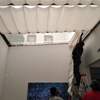 instalando persianas de domo