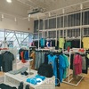 Interior de tienda deportiva