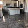 Microcemento en sala y cocina