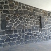 Nicho en muro de piedra