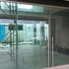 Puertas corredizas en templado para local comercial