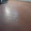 Suciedad en piso del comedor