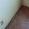 suciedad en piso del cuarto