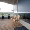 Instalar toldo o cortina vertical para patio trasero