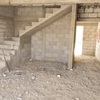 Trabajo escalera y muros de baño