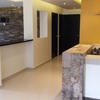 Vista de cocina y sala