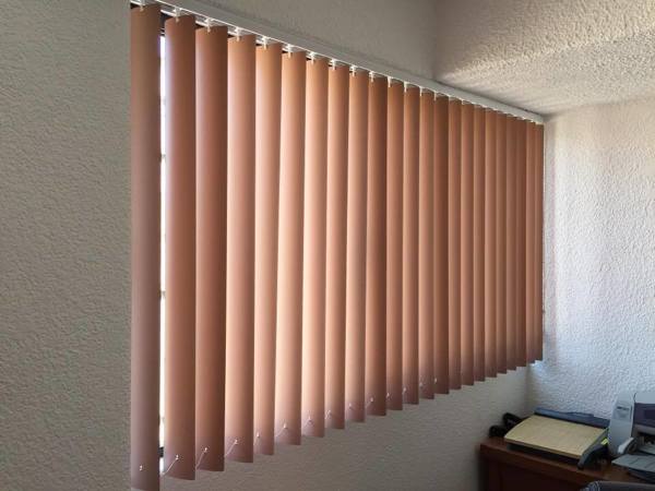 ¿Cuál es el costo de las cortinas verticales?