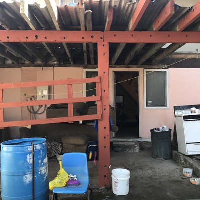 Cemento en el patio frontal e igual retirada de escombros - Tijuana