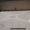 Armar una estructura metalica para una bodeguita sobe un patio de concreto