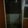 Puerta corrediza en aluminio